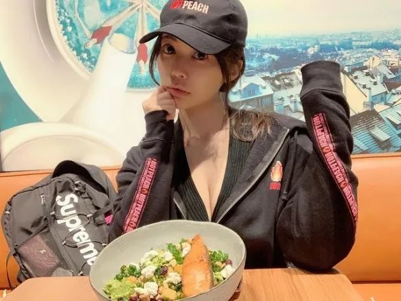 日本健身辣妹涉谷由里:身材火辣运动照叫人脸红心跳!