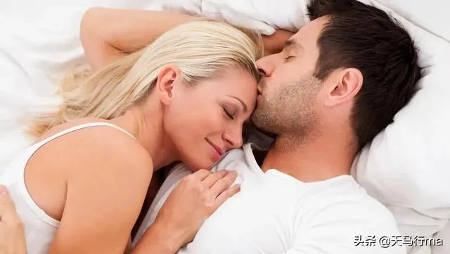 半夜不睡觉的女人都在什么?