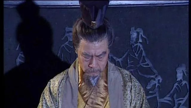 刘琦在最后死的时候,为什么不把六万大军给刘备?