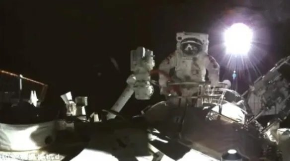 神舟十三航天员今晚出舱!翟志刚再说我已出舱感觉良好