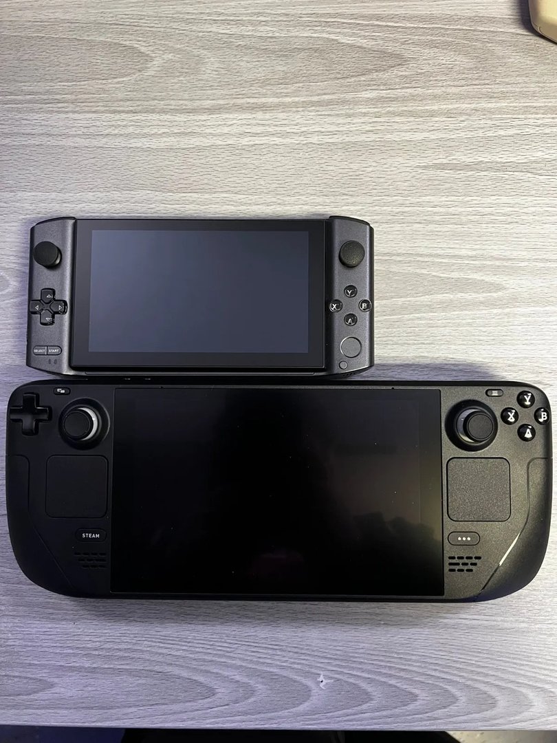 Steam Deck与各掌机对比图 比Switch大上一块