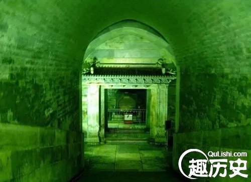 慈禧遗体三次入殓:尸体出土时的震撼景象(图)