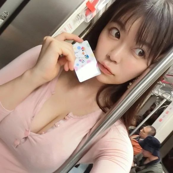 日本健身辣妹涉谷由里:身材火辣运动照叫人脸红心跳!