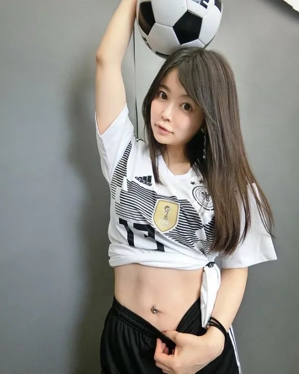 日本健身辣妹涉谷由里:身材火辣运动照叫人脸红心跳!