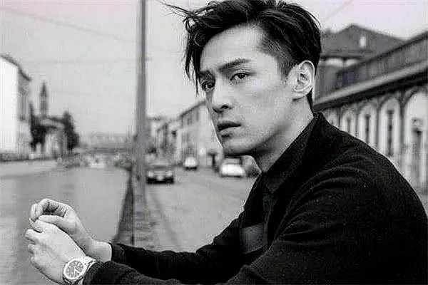 胡歌人气一直好,他身上哪些特质是让人喜欢的?
