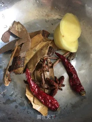 红烧乳鸽