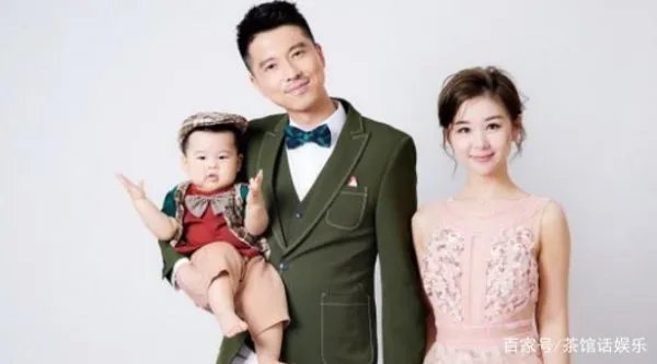 王雷和李小萌相恋七年,大学浪漫求婚,低调的明星夫妻你怎么看?
