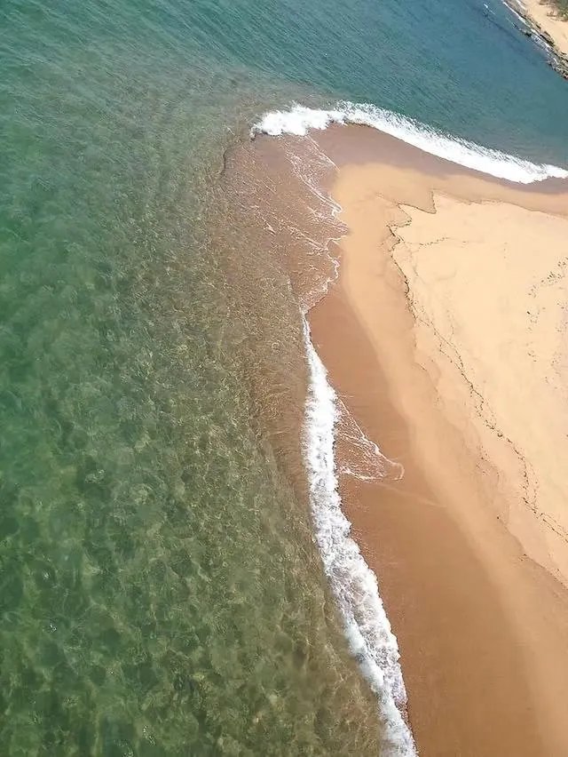 三亚湾和亚龙湾，哪个更好一些？