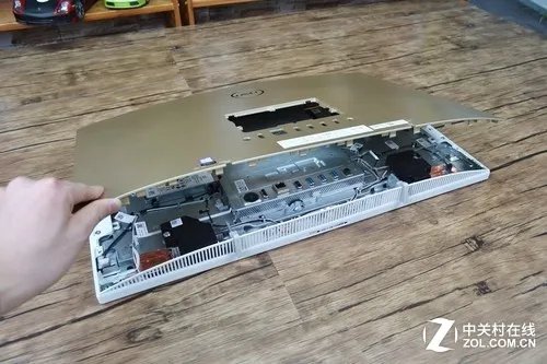 双硬盘双内存 戴尔灵越24-3477拆机图赏