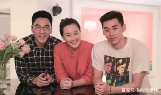 著名歌手林依轮是如何给自己的母亲过83岁大寿的?
