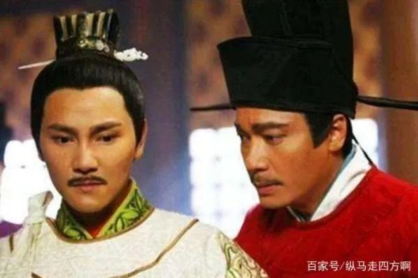 秦桧后人要求撤掉雕像:我祖先都跪了500年了,也该跪够了吧?