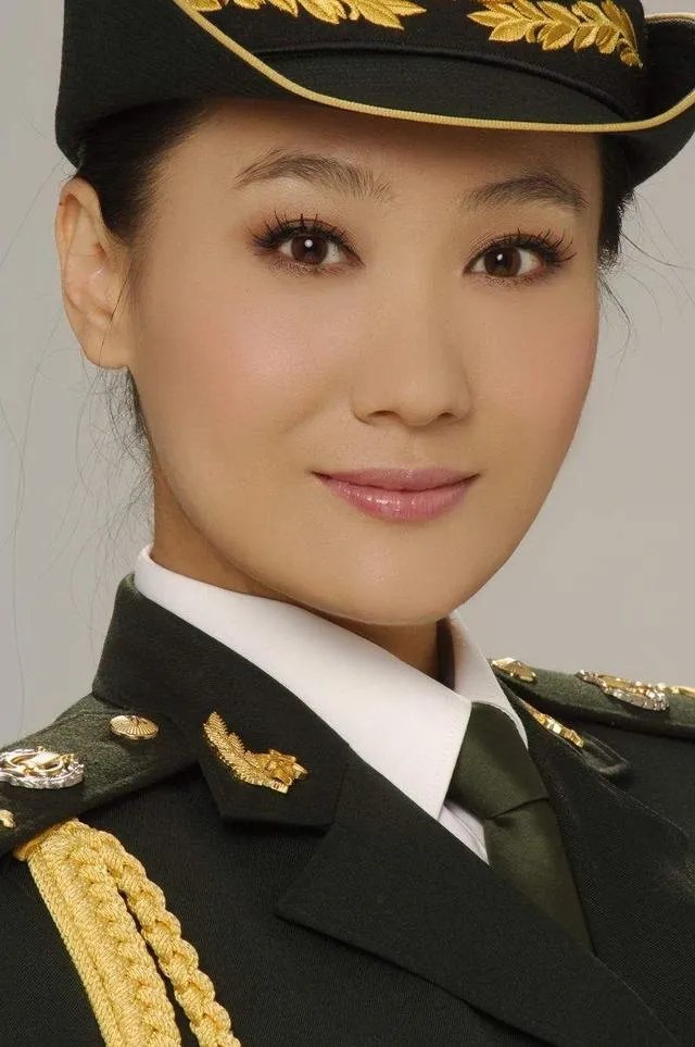 吴碧霞,龚琳娜,韩红,谭晶她们的唱法分别是什么风格?