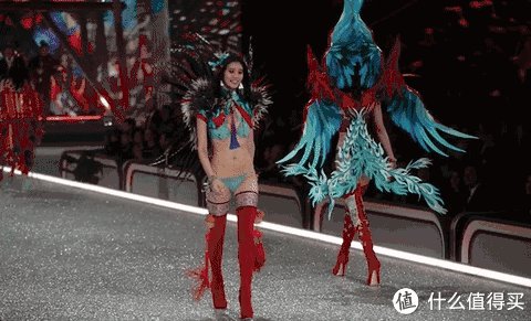 用13亿掏空你的身体:历年维密Fantasy Bra盘点
