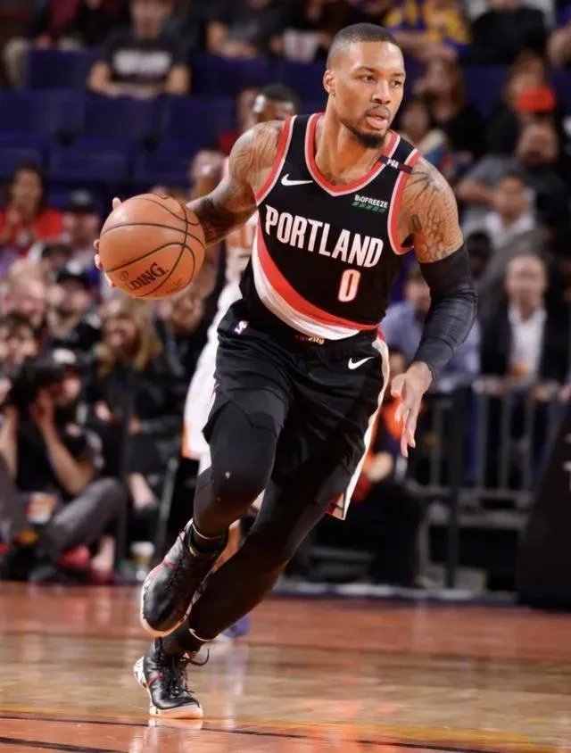 利拉德无缘2021NBA全明星，为什么呢？