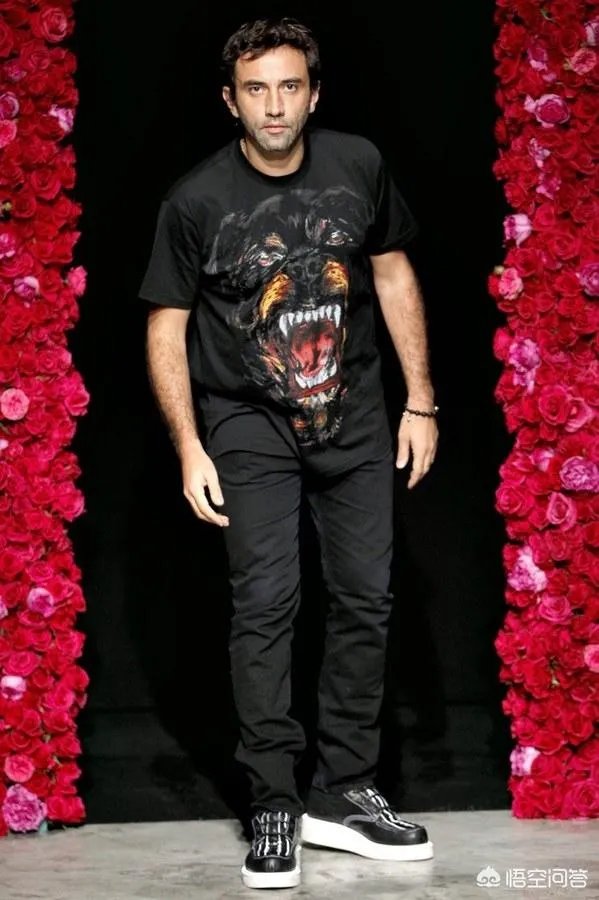 Burberry的新创意总监Riccardo Tisci是什么来头?