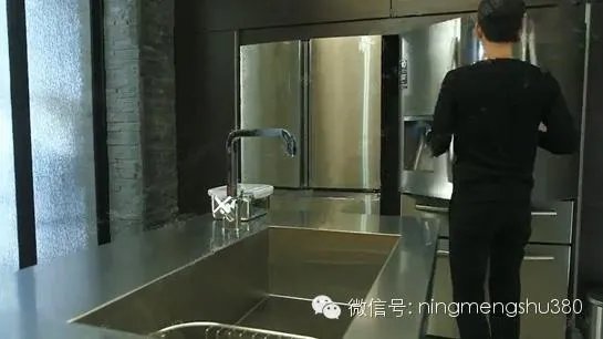 【来自星星的你 带你参观外星人都教授的奢华家居】