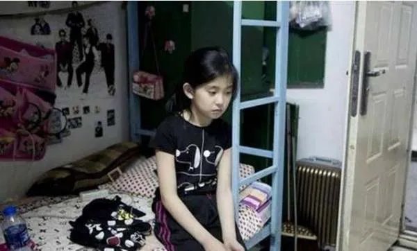 为什么白岩松坚决不让儿子住校?