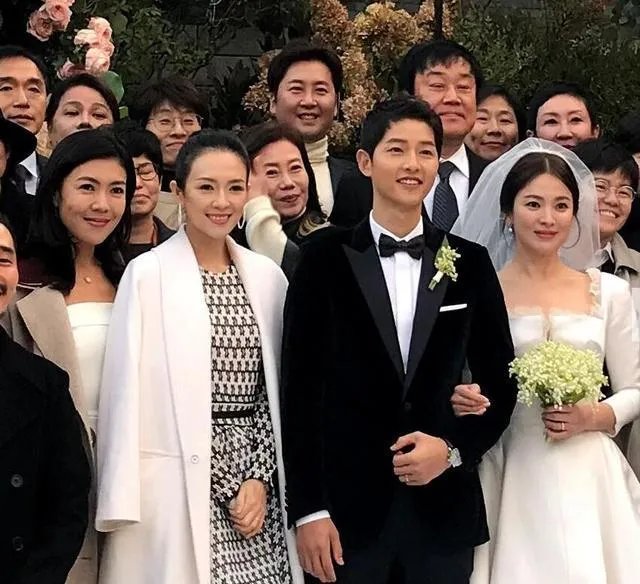 宋慧乔婚礼上穿的裙子为什么那么贵？