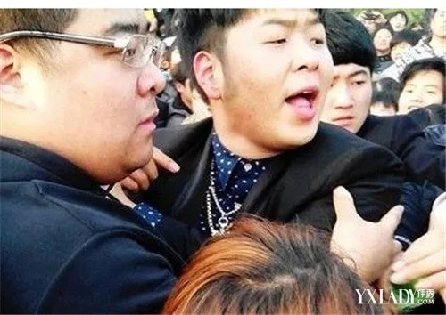 杜海涛给权志龙下跪事件怎么处理?其发表声明文致歉