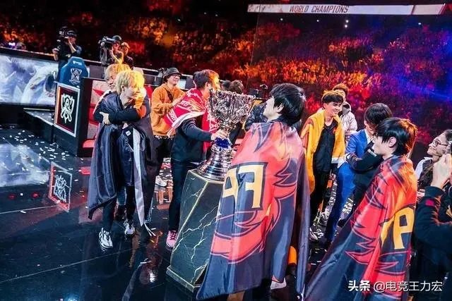 大家觉得今年lpl转会会怎么样，网上各种言论飞起？