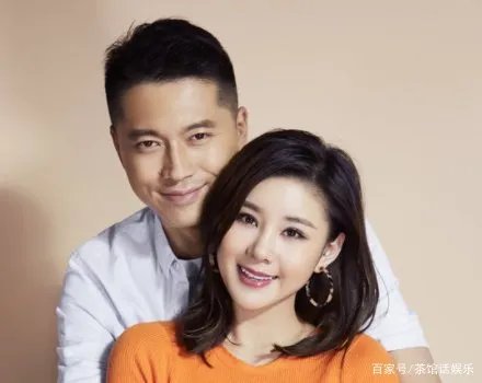 王雷和李小萌相恋七年,大学浪漫求婚,低调的明星夫妻你怎么看?