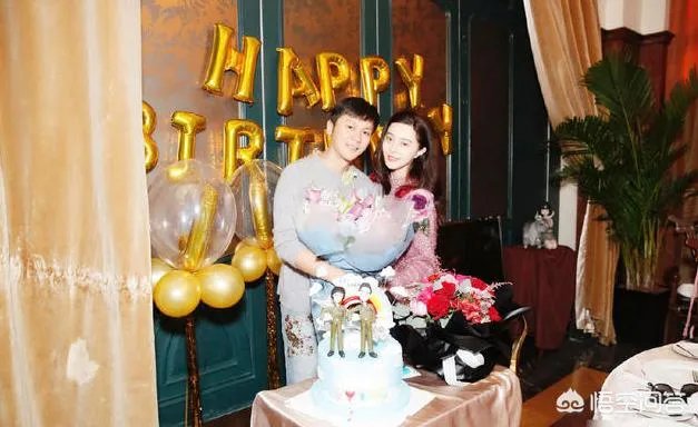 如何看待范丞丞当众叫粉丝“老婆”的行为？