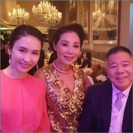 黎姿与他老公的照片介绍 结婚多年二人仍恩爱如初