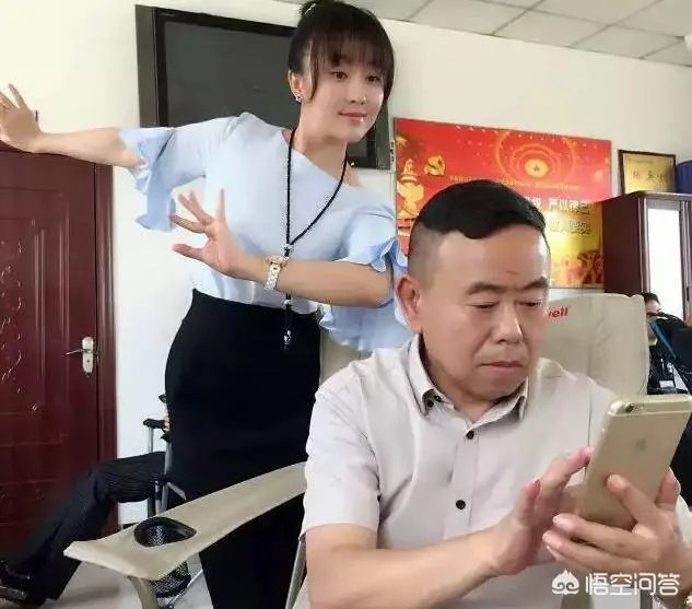 近日有网友喊话潘长江退出春晚舞台,你怎么看?
