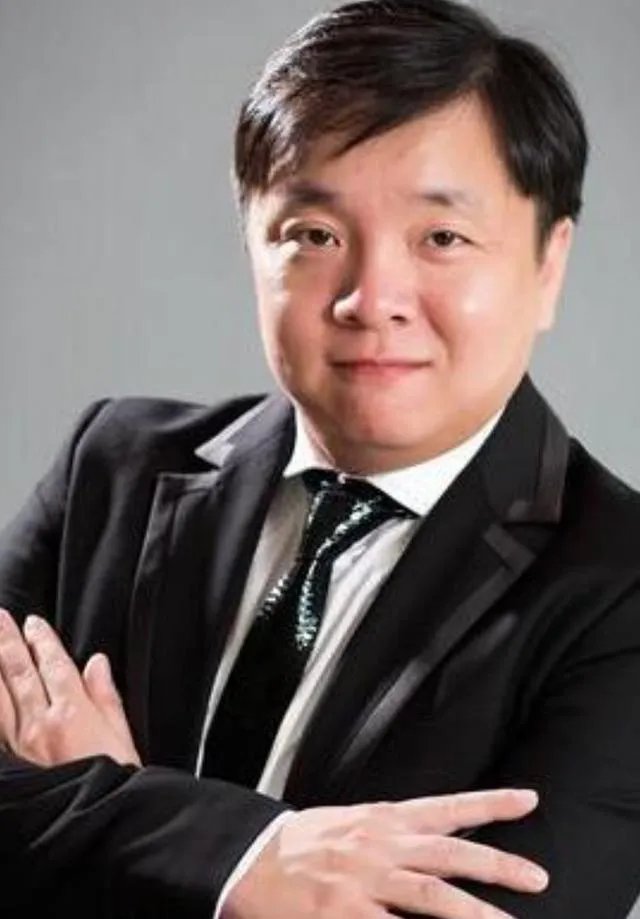 黄奕两任老公照片?