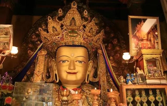 大弥勒佛像在哪?