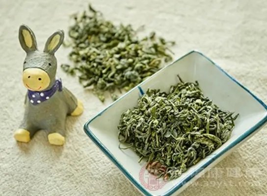 绿茶的副作用 这些人平时要少喝绿茶