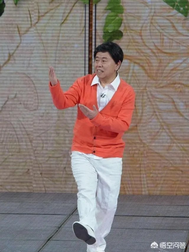 近日有网友喊话潘长江退出春晚舞台,你怎么看?