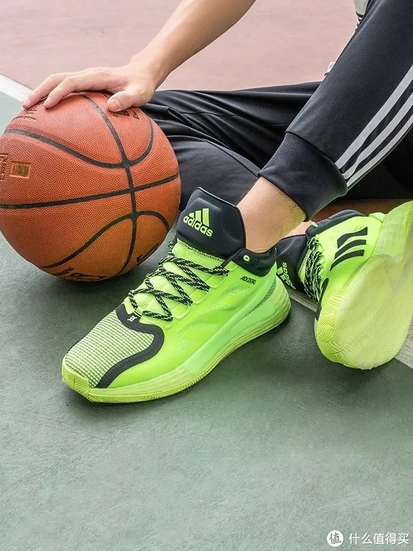 十年等待 KOBE 6绿蛇复刻,以及骚绿球鞋一览表