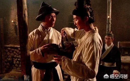 小时候武打古装电影很多,现在却很少,你看过最经典的武打电影有哪些?
