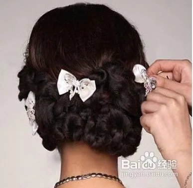 韩式短发新娘发型如何做?