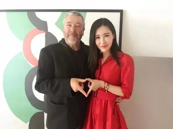 田朴珺到底是个什么样的女人?