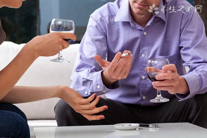 红酒打开多久不能喝了 红酒热量高吗