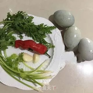 凉拌皮蛋