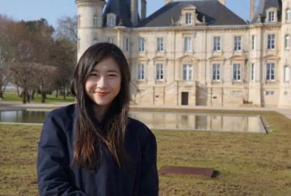 “纽约留学女”王意扬是个怎样的人?