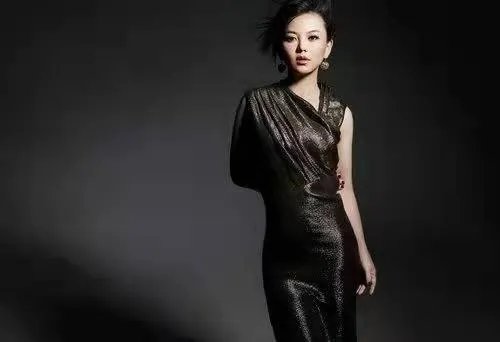 李湘的父母是做什么的?