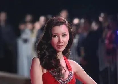 哪些女星本是天生丽质,却因整容整残了?