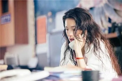 冯德伦独自与林熙蕾聚餐,合影紧挨秀亲密关系,舒淇是如何回应的?