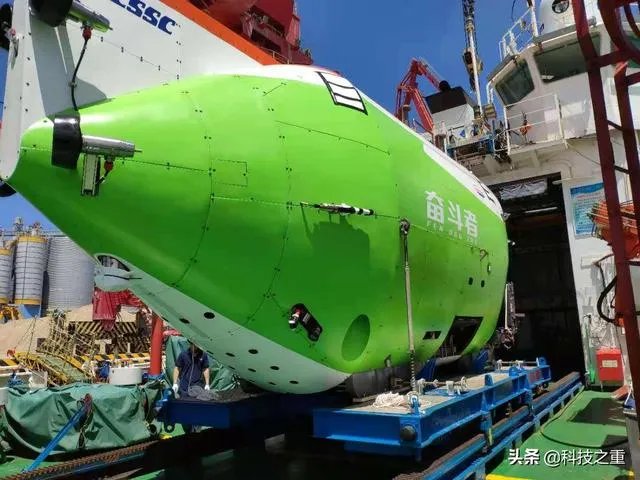 “奋斗号”凭什么它能“一口气”下潜到海底10000多米?