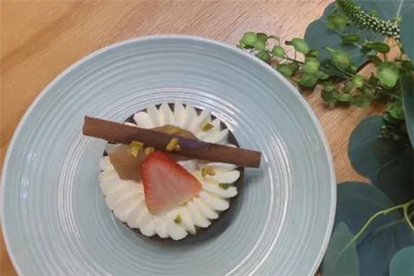 广州十大西餐厅排行榜:莫尔顿扒房上榜,第七可以看到电轨