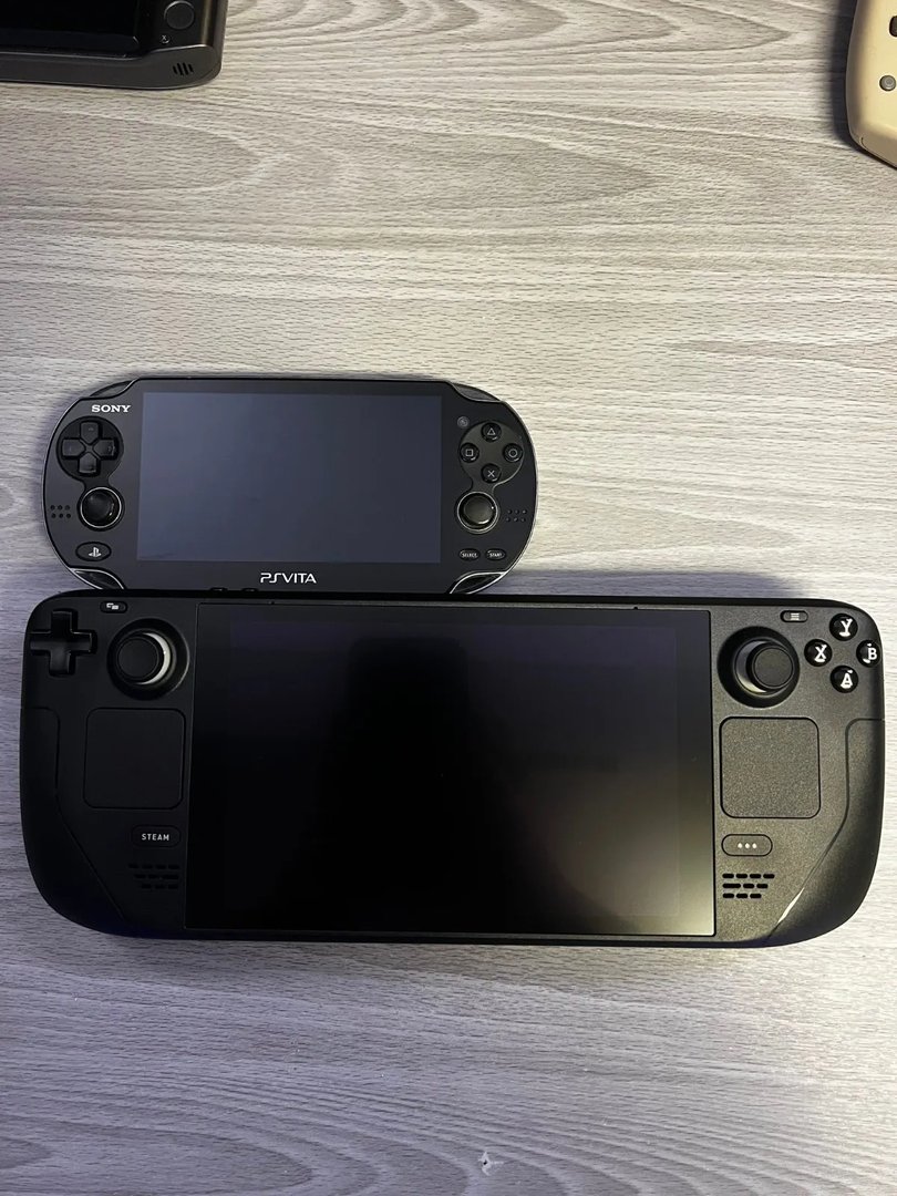 Steam Deck与各掌机对比图 比Switch大上一块
