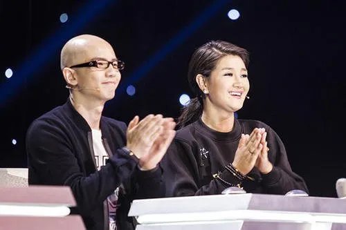 歌手平安从中国好声音选秀出道,他现在发展得怎么样?