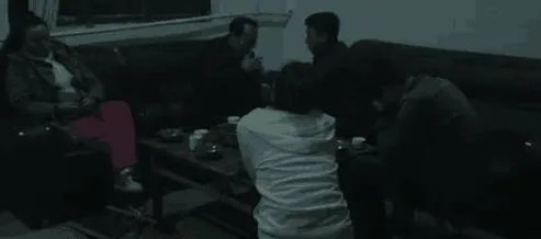 《中邪》中出现了哪些农村民俗?