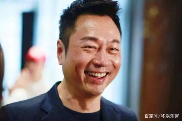 黎耀祥是TVB三届视帝，抛弃原配妻子，为何公开承认现任妻子是小三上位？