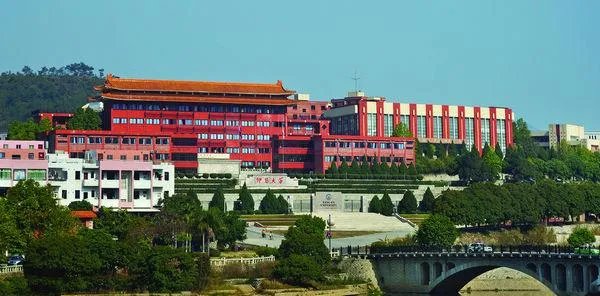 泉州仰恩大学的学校简介是怎样的？