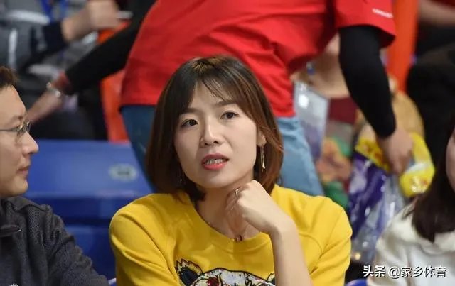 魏秋月和木村纱织,谁才是亚洲排坛的第一美女呢?你怎么看?
